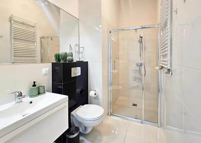 Visit Baltic - Scandi Platan