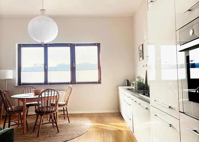 Visit Baltic - Scandi Platan